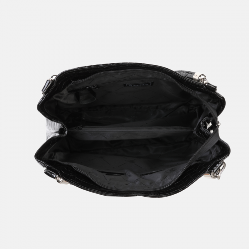 Czarna torebka worek ze skóry lakierowanej z teksturą krokodyla